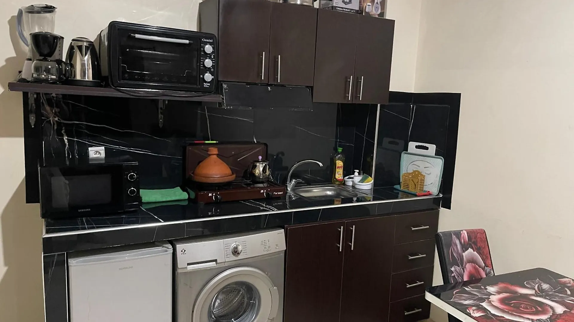 1Er Etage Numero 5 Avec Balcon Pour Famille Marraquexe Apartamento
